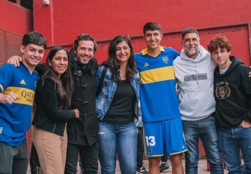 Otro ttulo para Mateo Menda con la camiseta de Boca